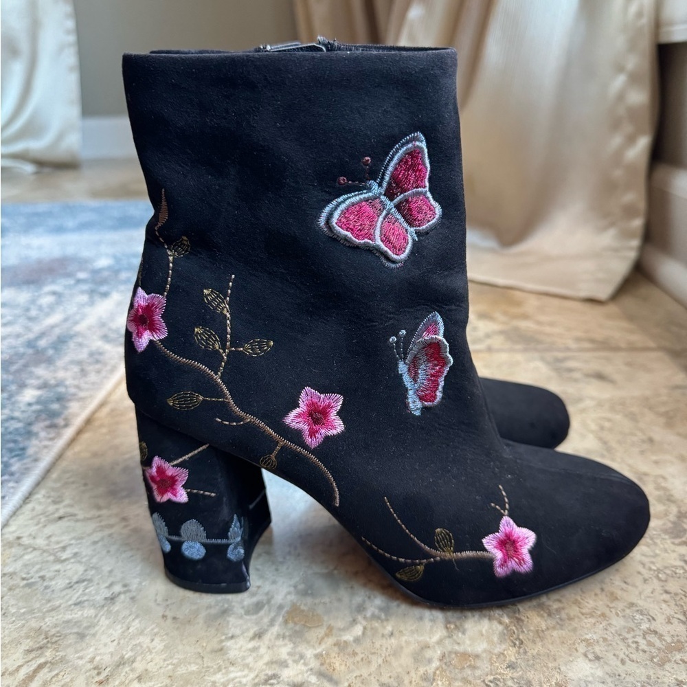 Nanette‎ Lepore Lilly Black Embroidered Booties Boots Size 6.5